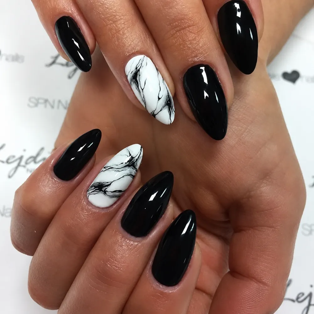 Lakier Hybrydowy 10ml Black no.130 NILO Perfect Nails